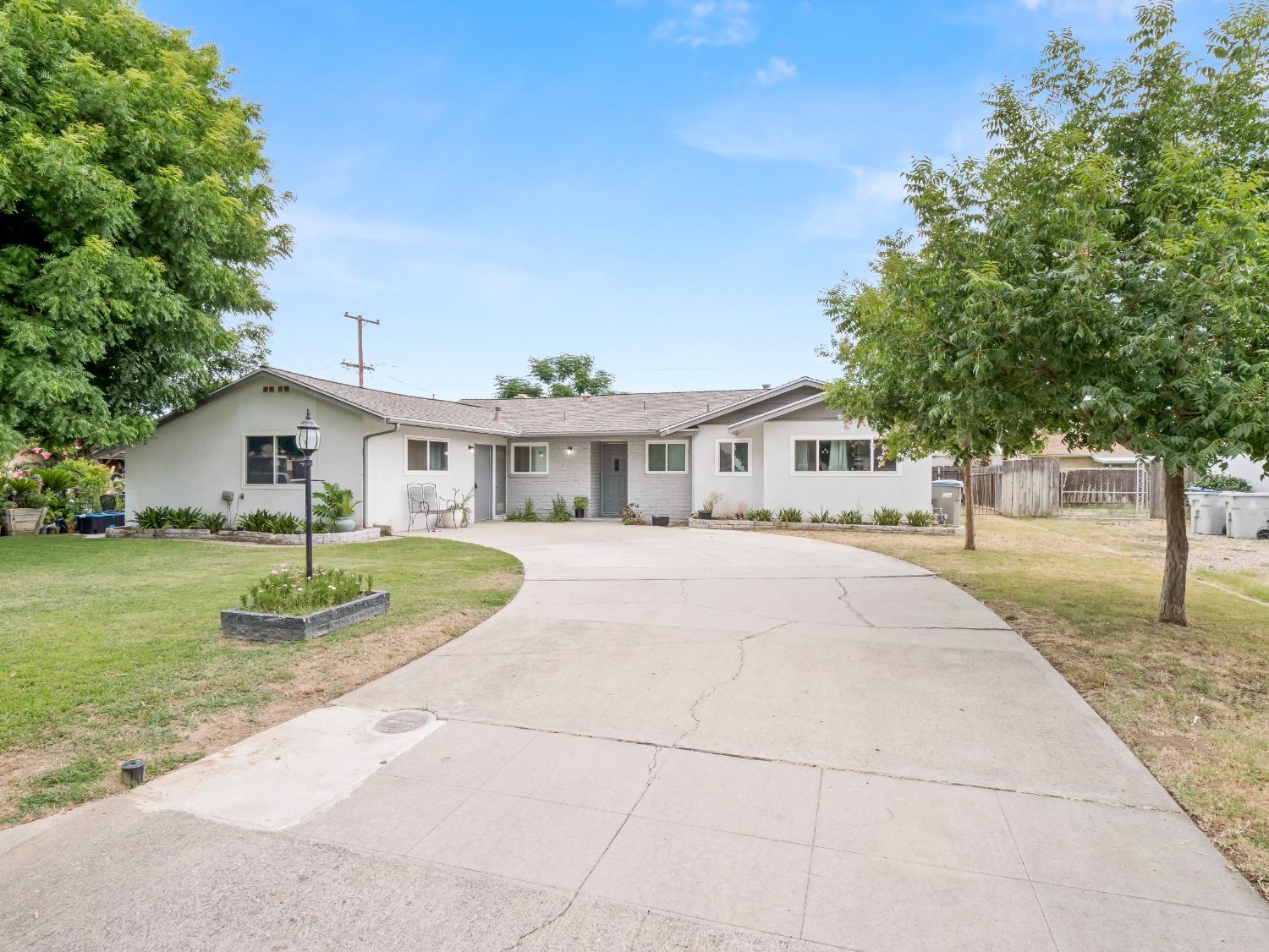 5652 E Tarpey Drive Fresno CA 93727 5652-e-tarpey-drive-fresno-ca-93727