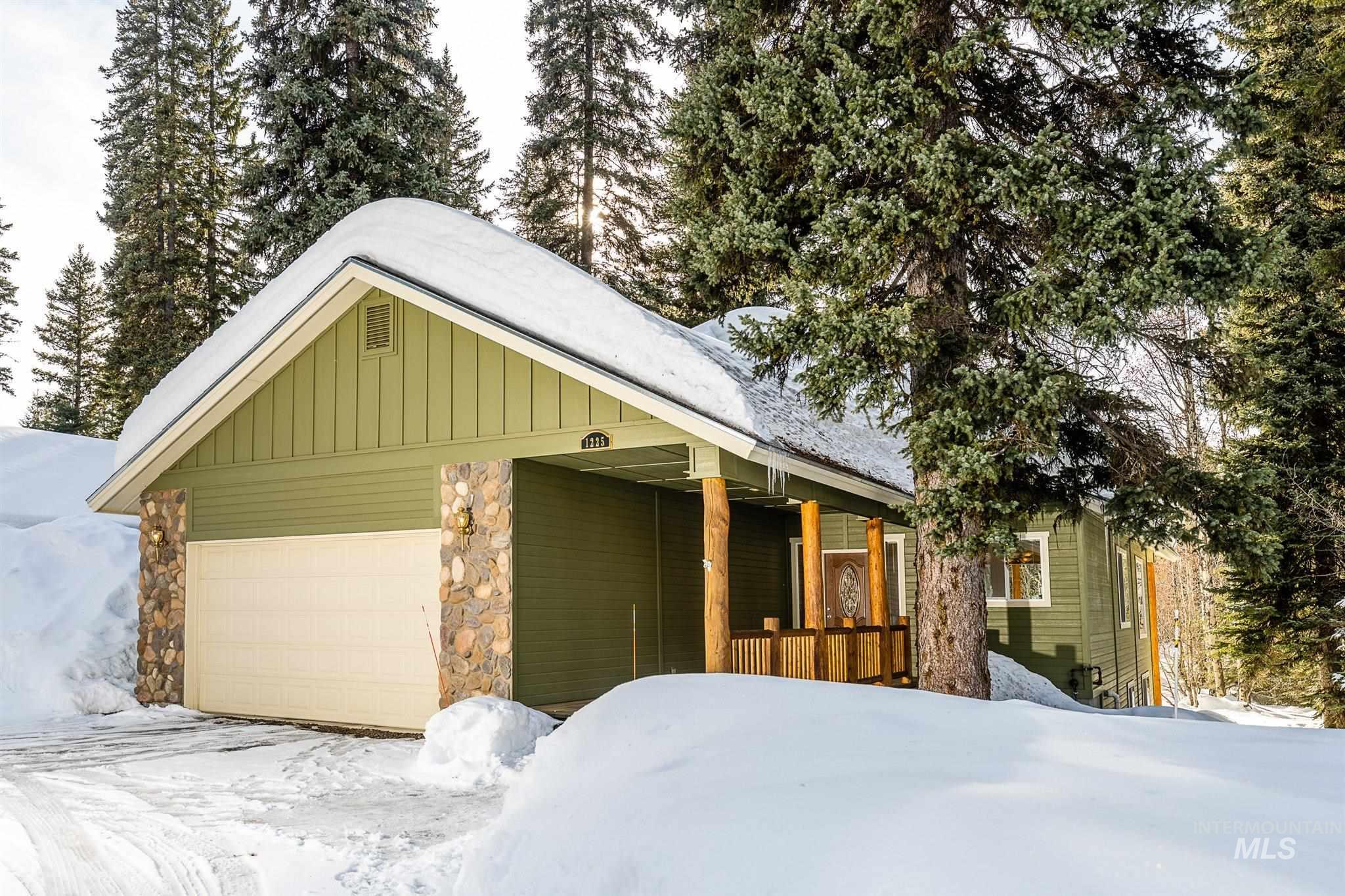 1225 Bitterroot Dr, Mccall ID 83638 House for Sale in McCall, ID