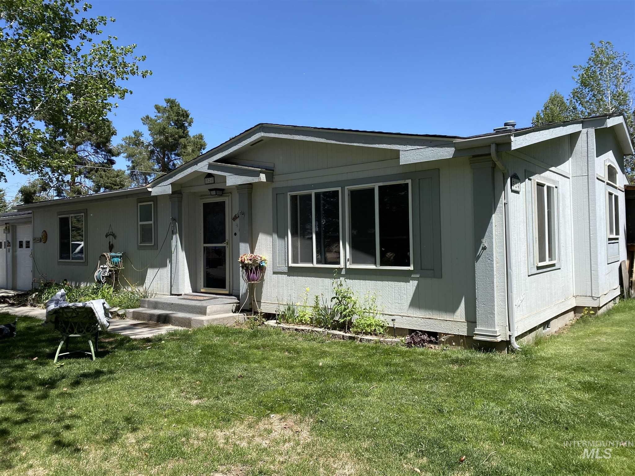 421 N Cherry, Shoshone ID 83352 House for Sale in Shoshone, ID