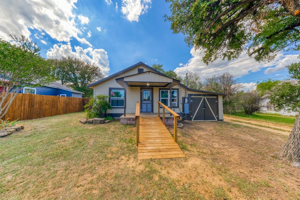 1914 SE 11th Street, Mineral Wells TX 76067 House for Sale in Mineral