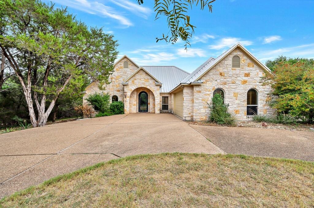 111 County Road 1433, TX 76671 House for Sale in TX