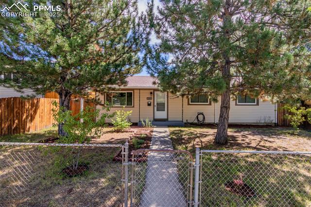 2107 N Circle Drive, Colorado Springs CO 80909