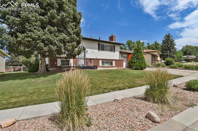 1044 Doyle Place, Colorado Springs CO 80915
