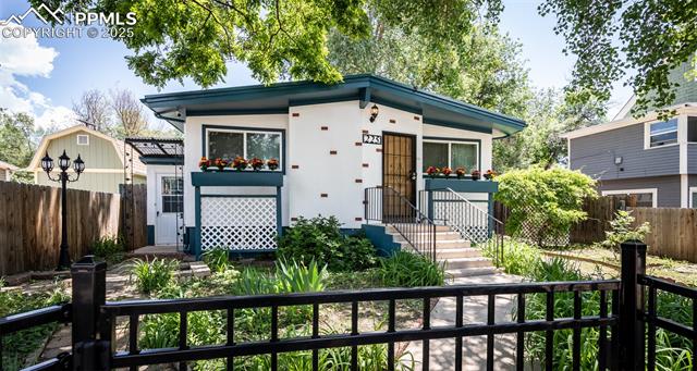 225 N Institute Street, Colorado Springs CO 80903