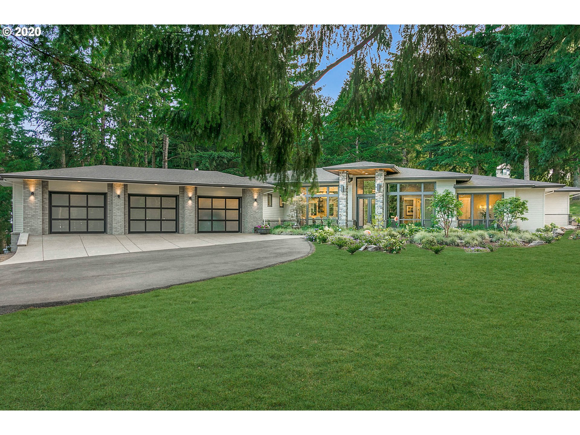 27207 SW PETES MOUNTAIN RD, West Linn OR 97068 House for Sale in West