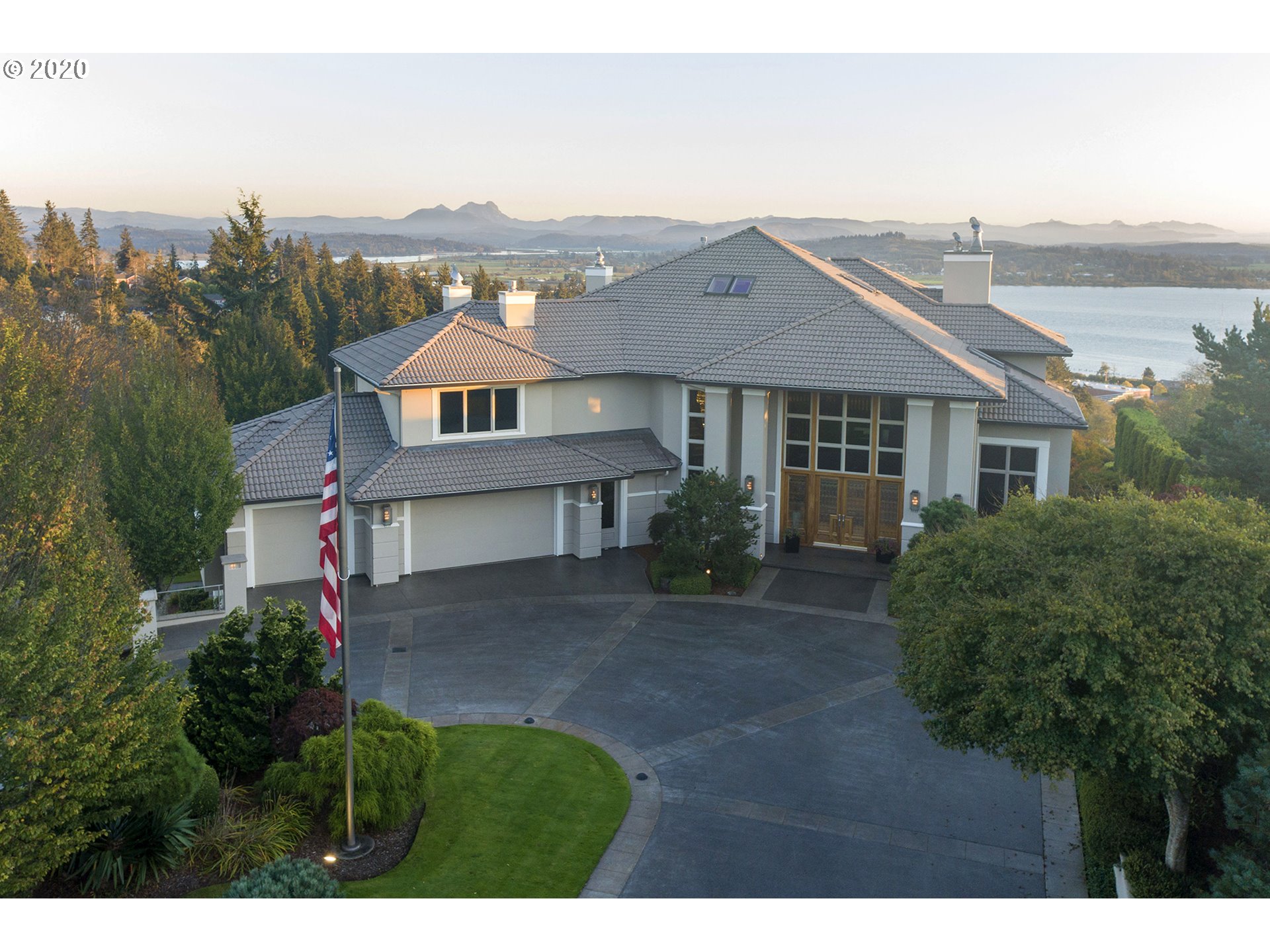 195 W Kensington AVE, Astoria OR 97103 House for Sale in Astoria, OR