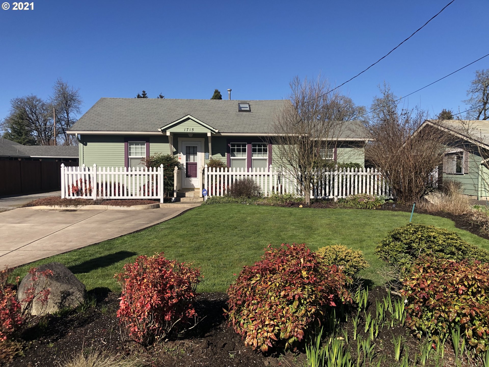 1715 CAL YOUNG RD, Eugene OR 97401 House for Sale in Eugene, OR