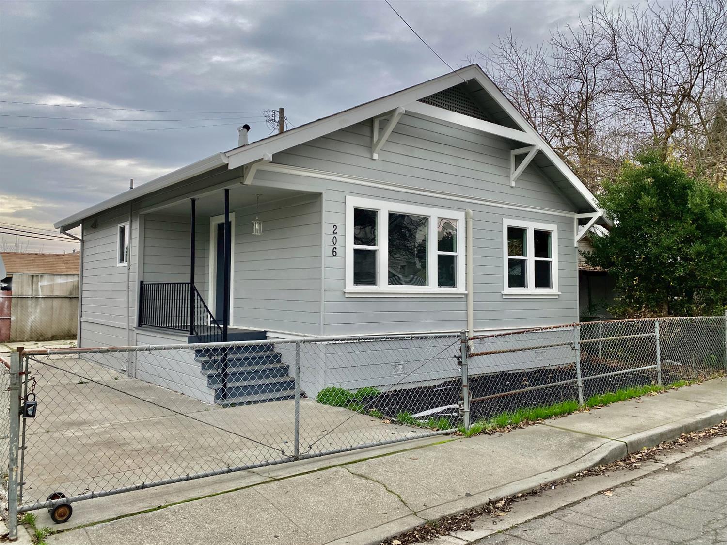 206 3rd Street, Isleton CA 95641