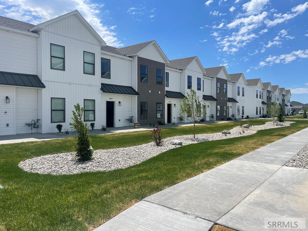 1391 Pinecrest Trail, Ammon ID 83406 House for Sale in Ammon, ID