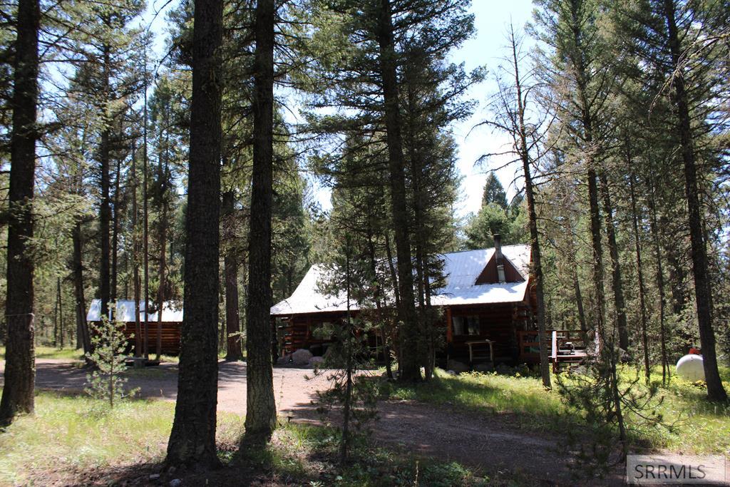 2774 NE Sage Hen Rd, Island Park ID 83429