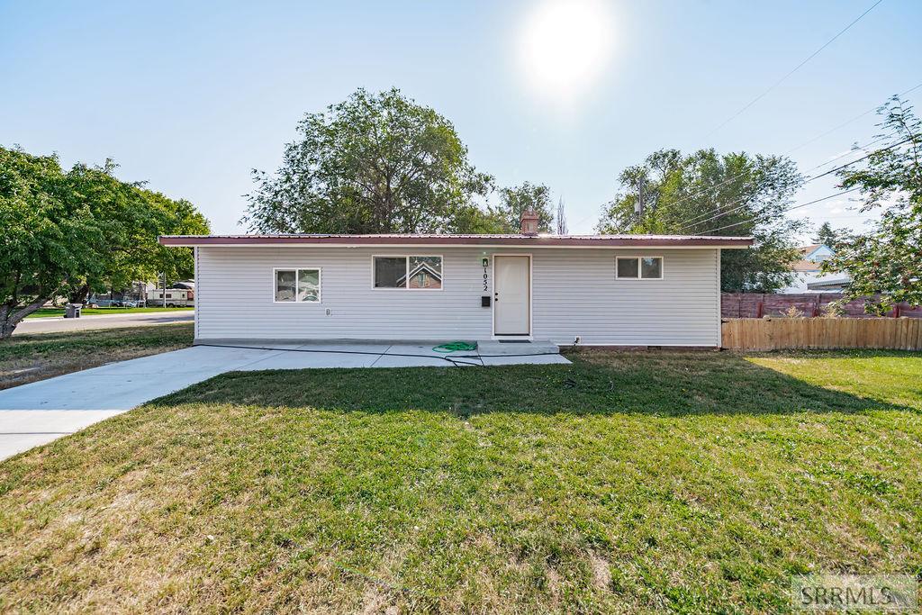 1052 Royal Avenue, Idaho Falls ID 83401