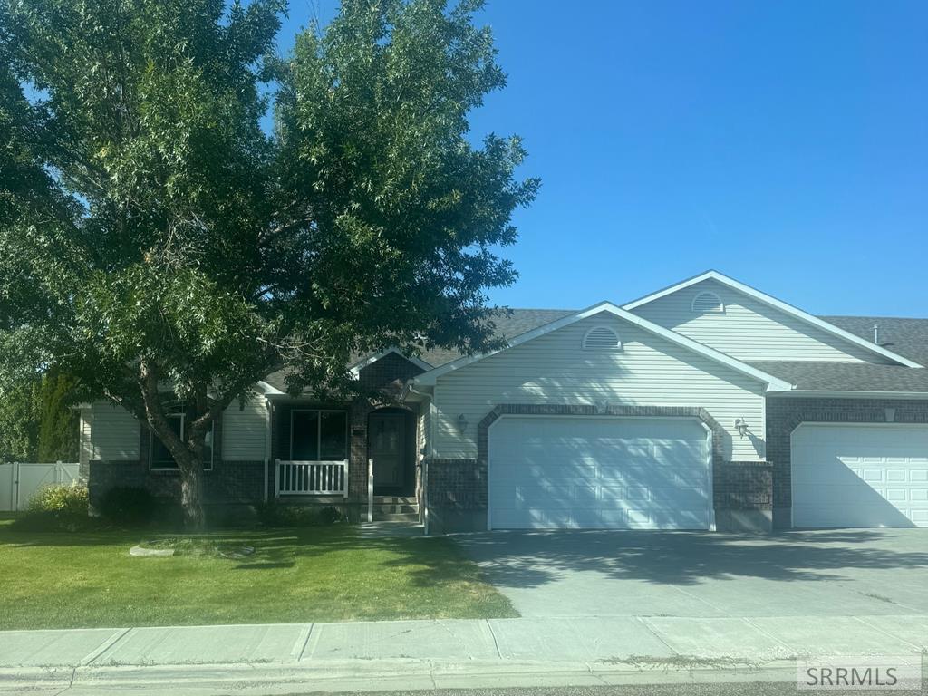 326 Autumnwood Drive, Rigby ID 83442