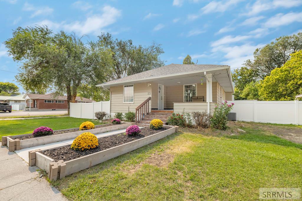 521 N Shilling Avenue, Blackfoot ID 83221