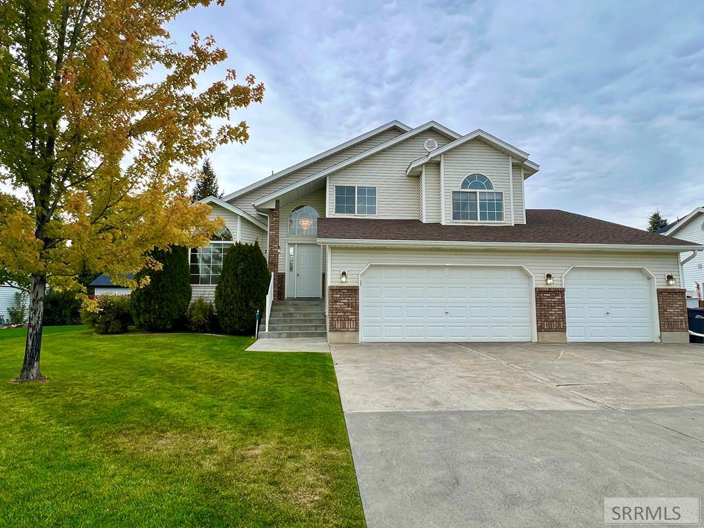 170 Harrisburg Lane, Idaho Falls ID 83404