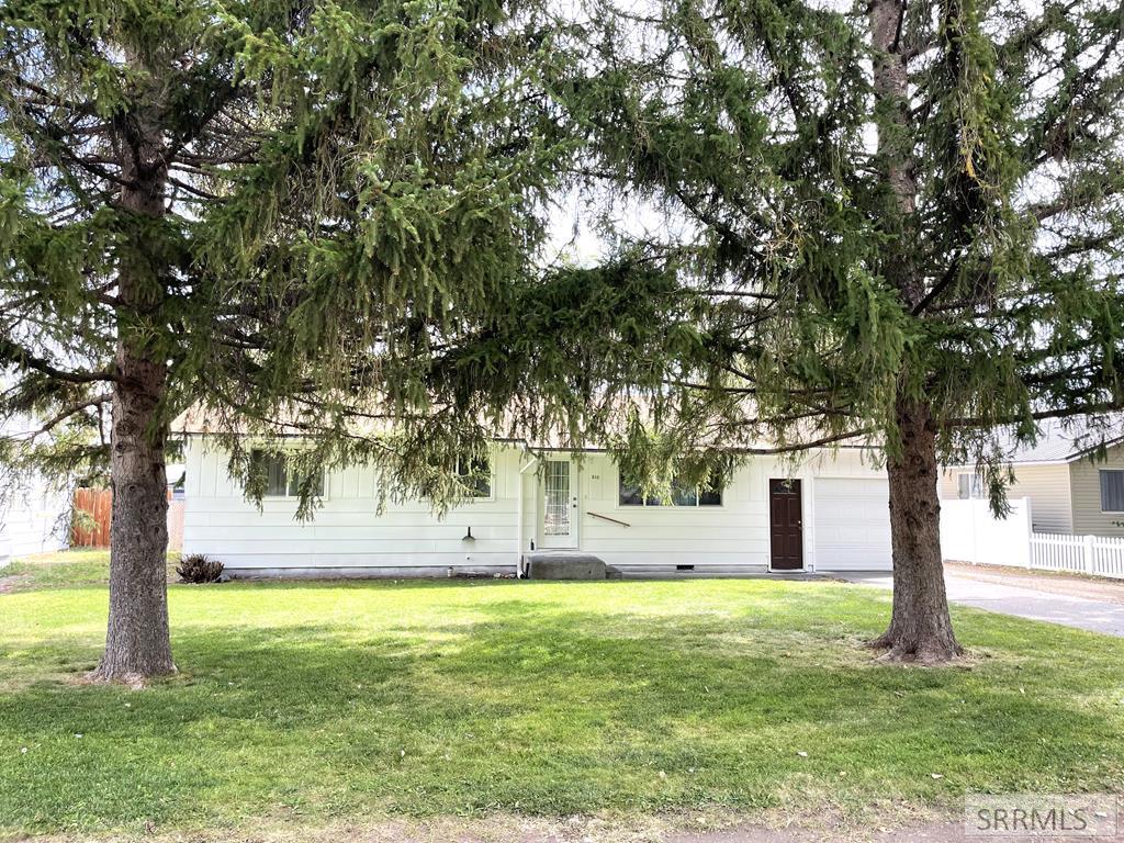 240 Rice Street, Blackfoot ID 83221