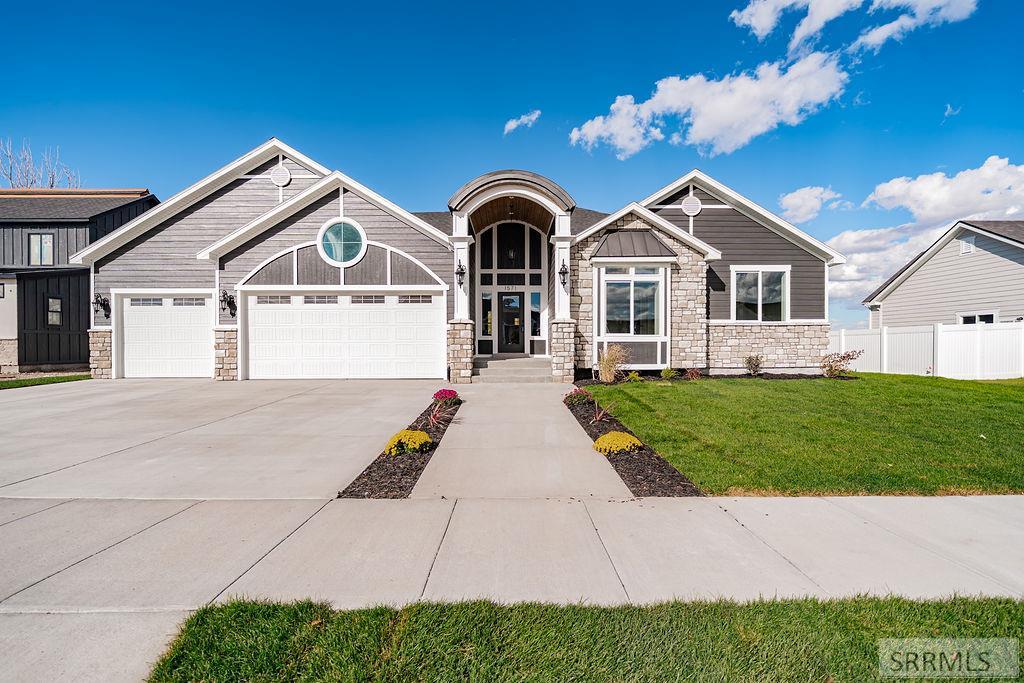 1571 Palm Springs Drive, Idaho Falls ID 83404