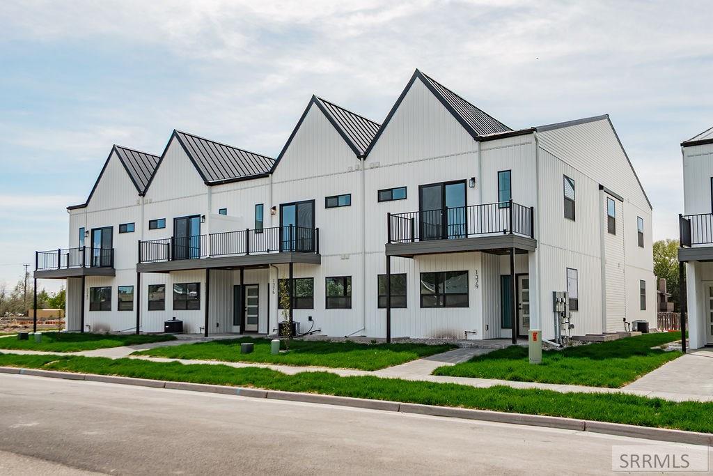 1367 Latah Avenue, Idaho Falls ID 83402