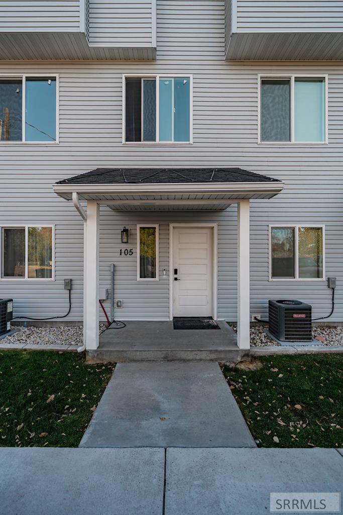 676 E Court Street Unit 105, Blackfoot ID 83221
