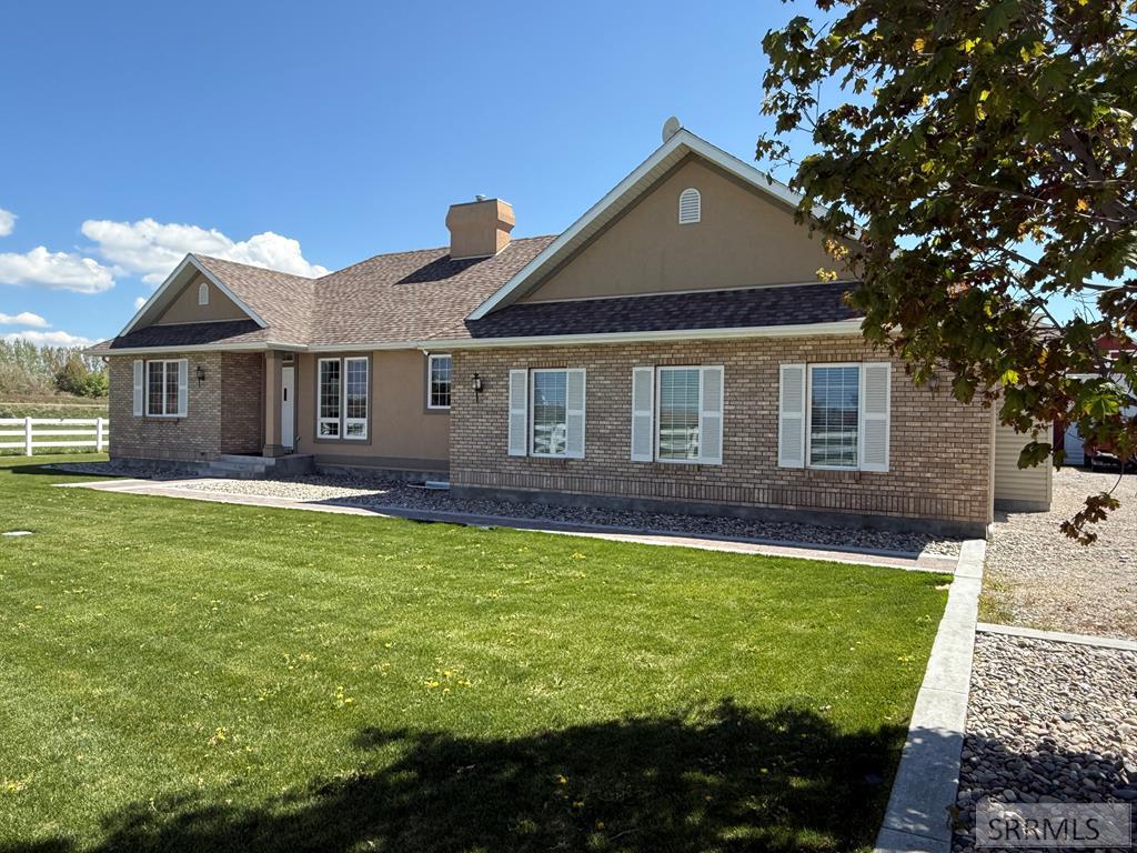 709 E 800 N, Firth ID 83236