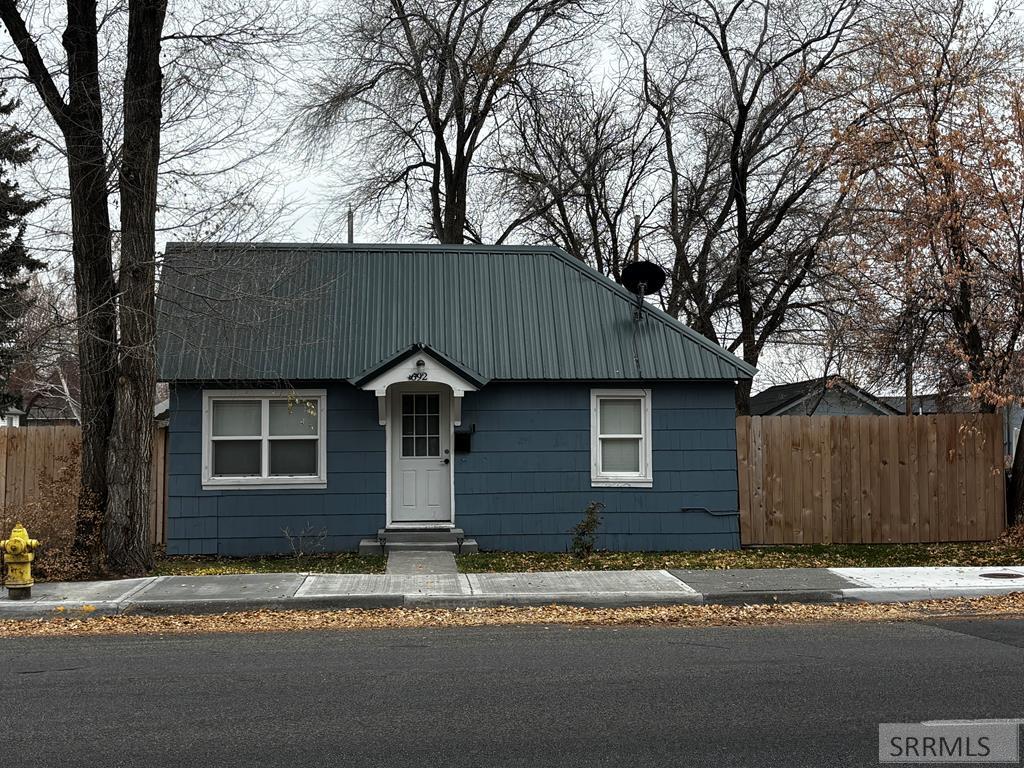 692 Lomax Street, Idaho Falls ID 83401