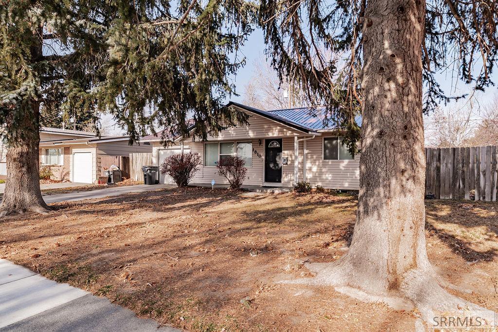 1810 Brentwood Drive, Idaho Falls ID 83402
