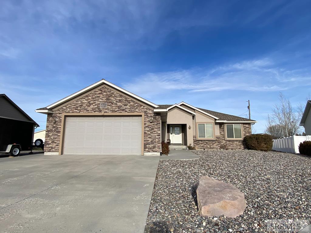 886 Falcon Circle, Blackfoot ID 83221