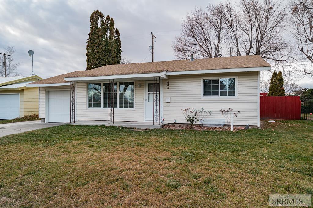 668 Westhill Avenue, Idaho Falls ID 83402