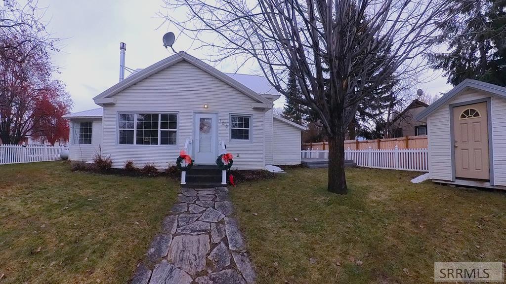 108 S 7th Street, Ashton ID 83420