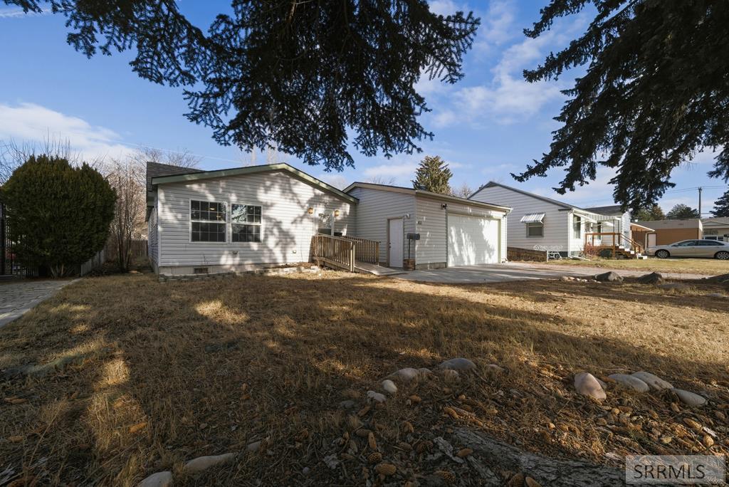 453 9th Street, Idaho Falls ID 83404