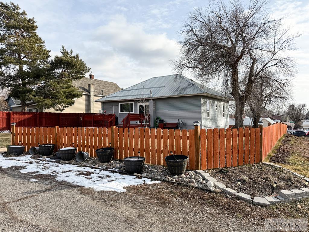 645 W 1 N, St Anthony ID 83445