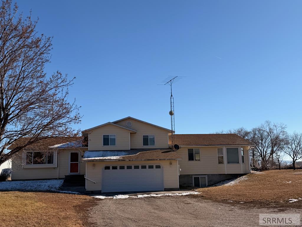 1077 E 1300 N, Shelley ID 83274