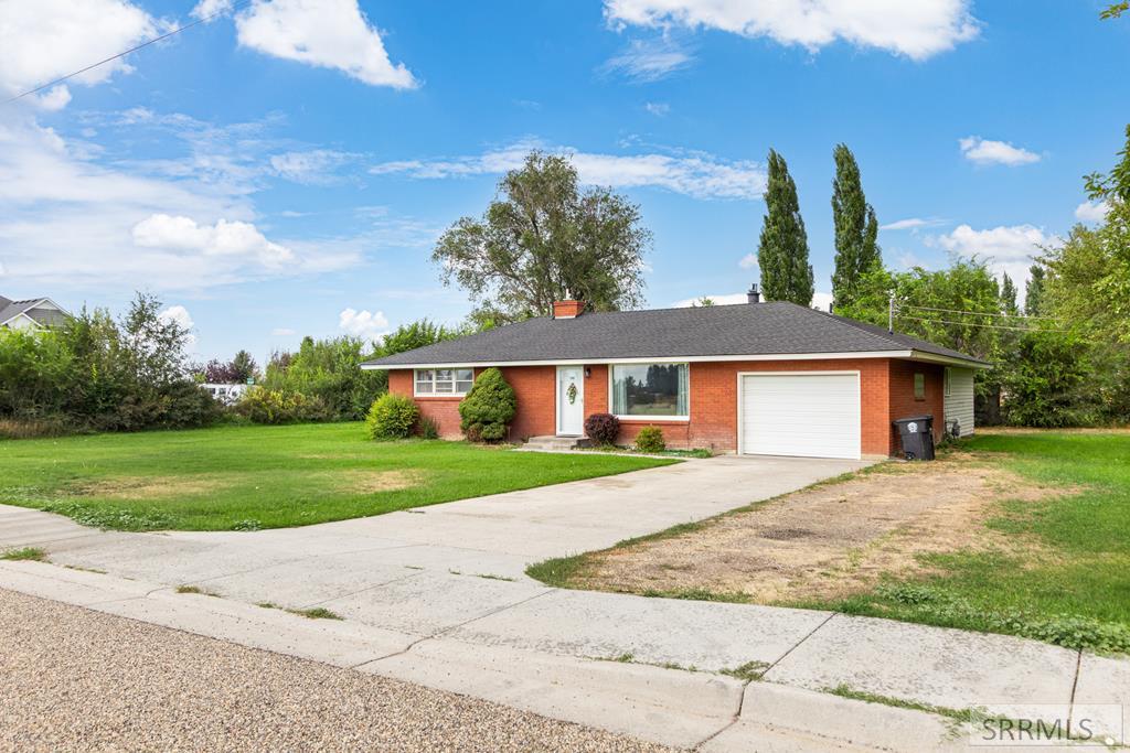 598 1st N, Rigby ID 83442