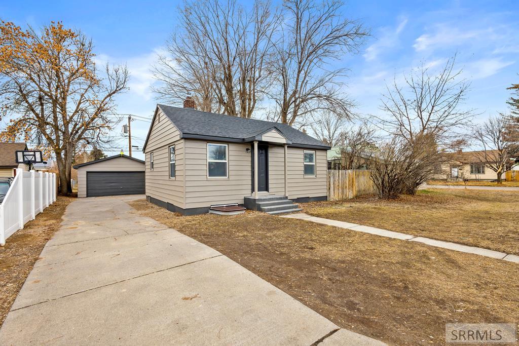 218 E 17th Street, Idaho Falls ID 83404