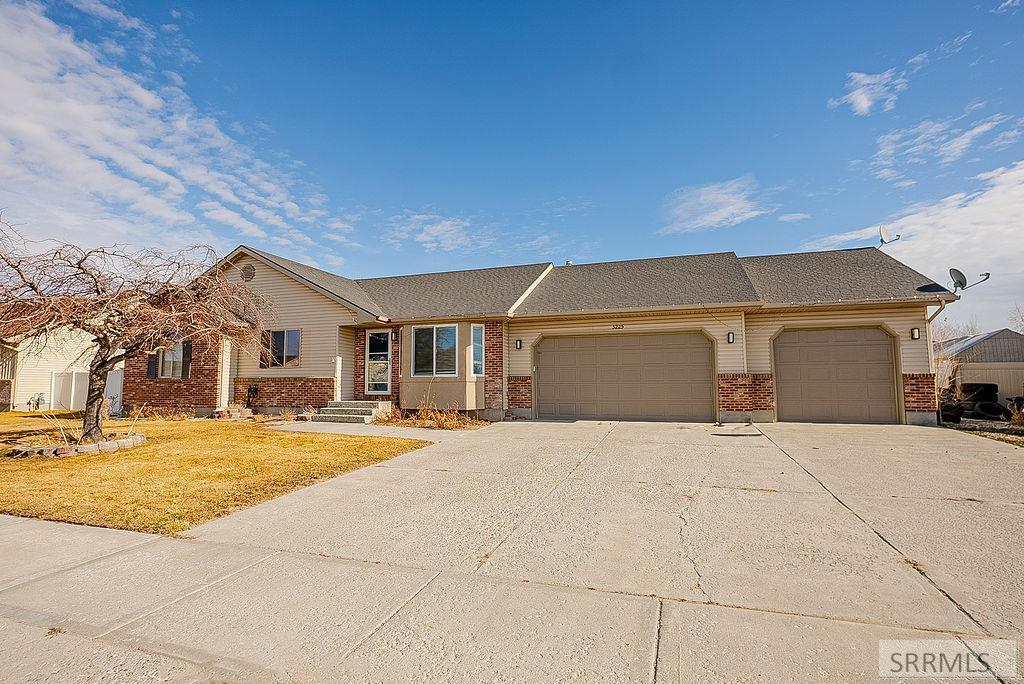 5225 S Thunder Drive, Ammon ID 83406