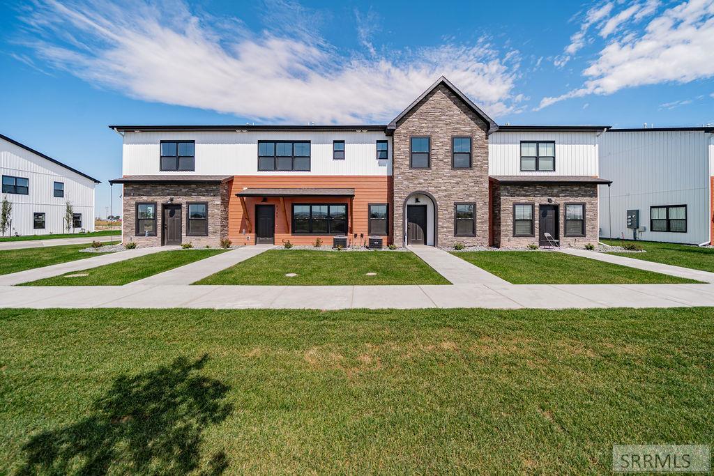 4955 N Beach Dr, Idaho Falls ID 83401