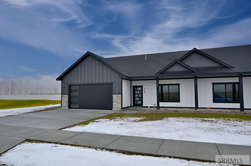 319 Birdie Thompson Drive, Idaho Falls ID 83401