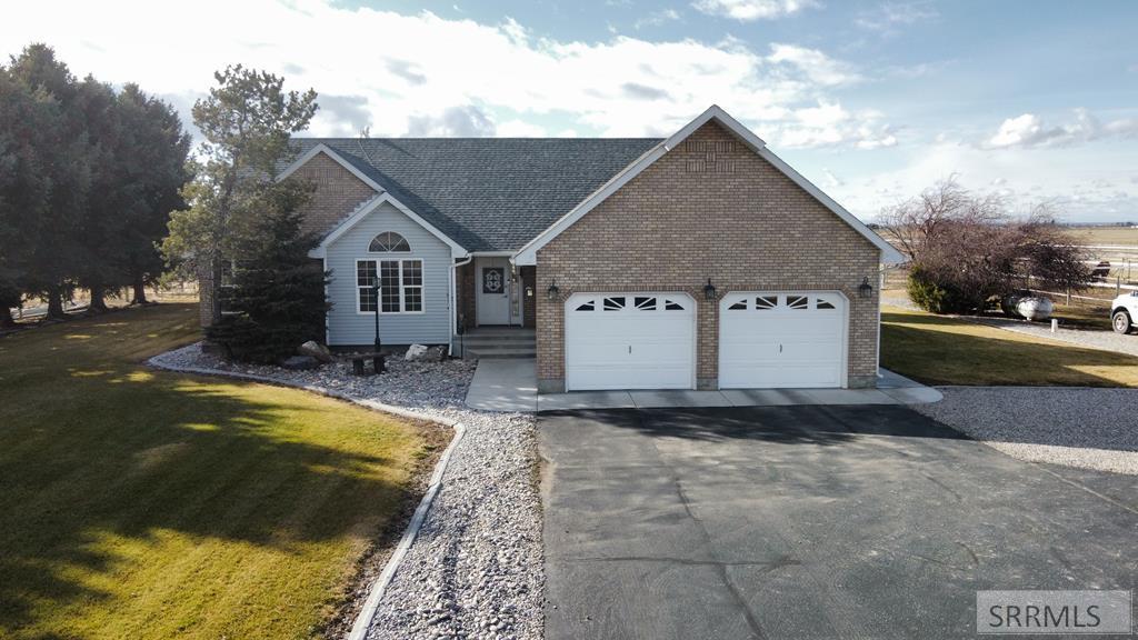 1044 N 1000 E, Shelley ID 83274