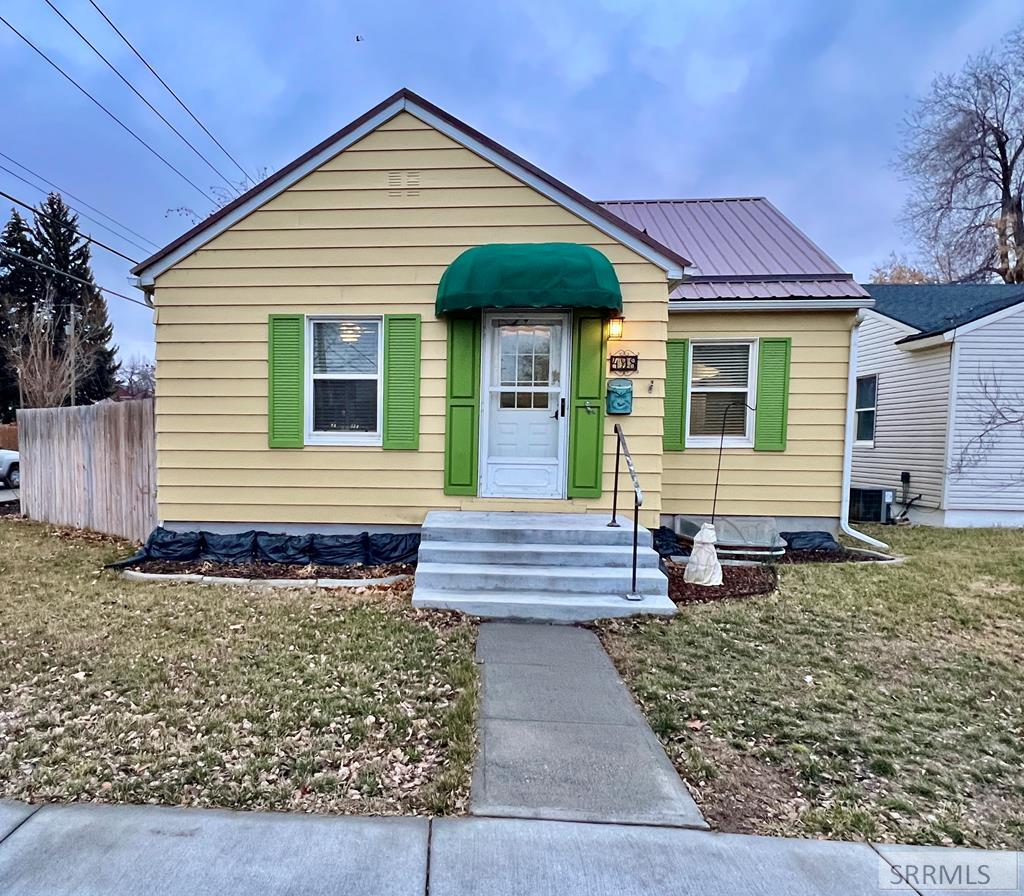 498 9th Street, Idaho Falls ID 83404