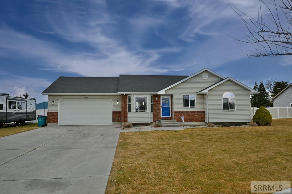 3293 E Pinnacle Drive, Idaho Falls ID 83401