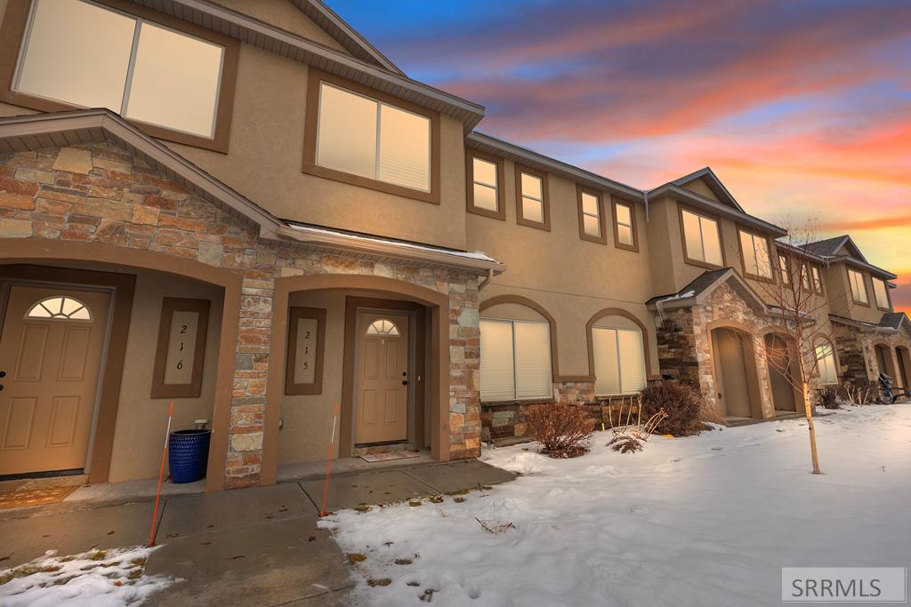 565 Pioneer Road Unit 215, Rexburg ID 83440