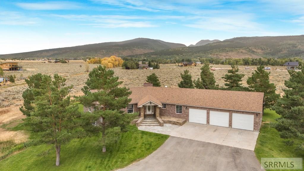 5335 Fox Creek Hollow, Victor ID 83455