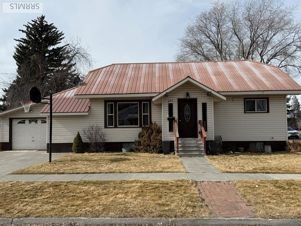 247 N 3rd E, St Anthony ID 83445