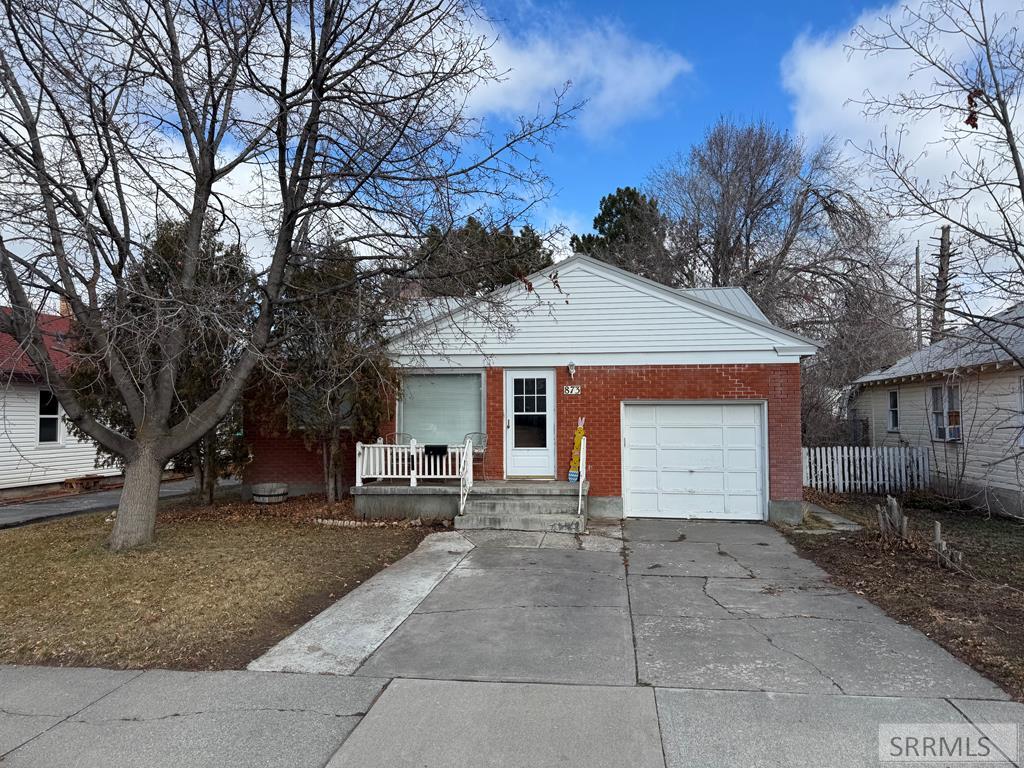 873 E 10th Street, Idaho Falls ID 83404