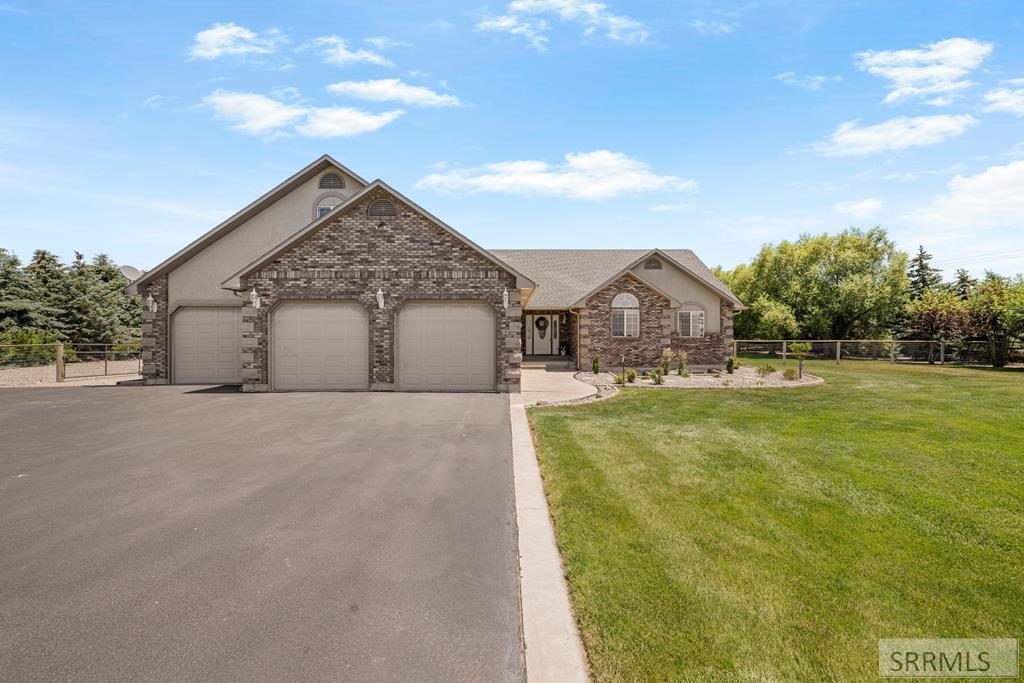 1061 N 1200 E, Shelley ID 83274