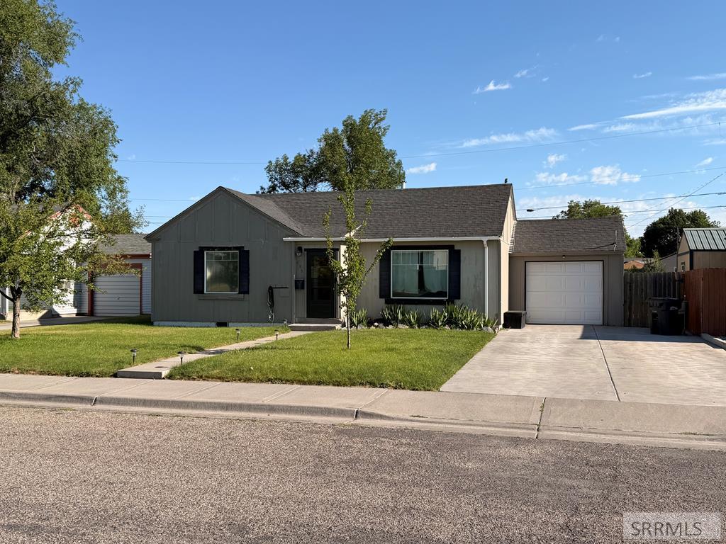 935 E 14th Street, Idaho Falls ID 83404