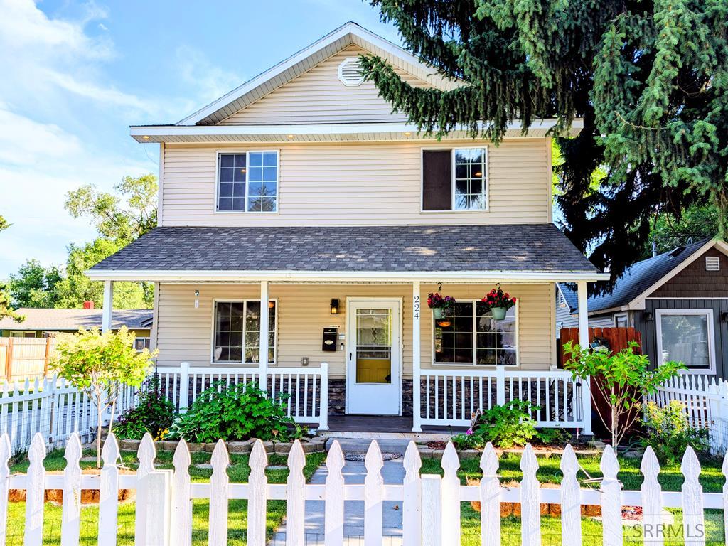224 E 14th Street, Idaho Falls ID 83401