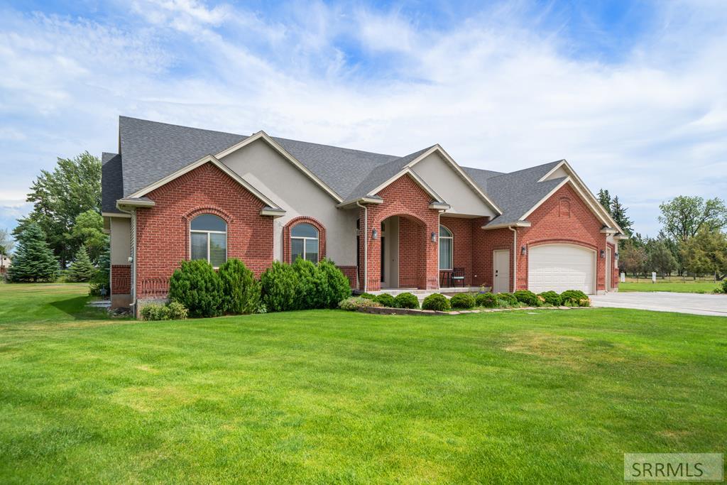 9232 N Mapleview Drive, Idaho Falls ID 83401