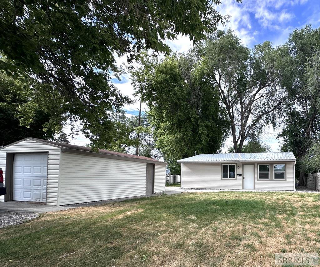 1015 Lovejoy Street, Idaho Falls ID 83401