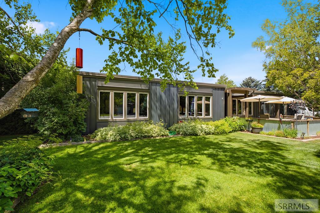 163 N Lloyd Circle, Idaho Falls ID 83402