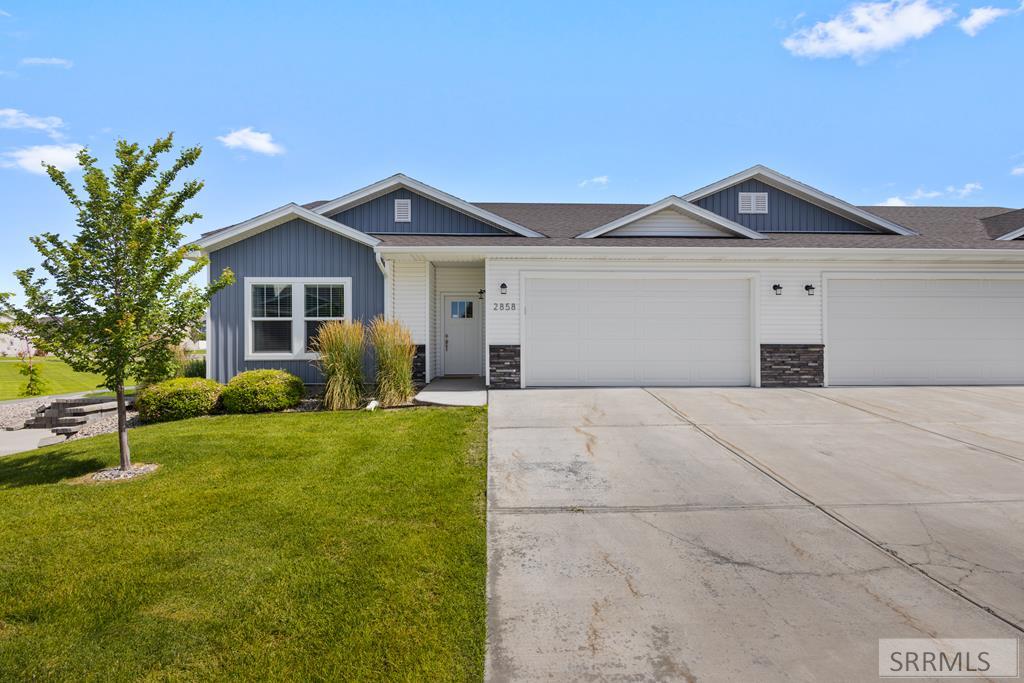 2858 Elmwood, Idaho Falls ID 83402